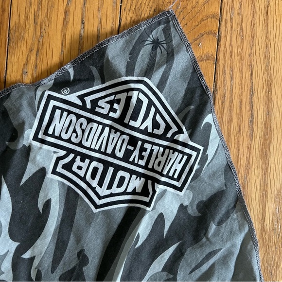 Harley Davidson Bandanna with very cool spider 🕷️ detail & graphics - Picture 6 of 16